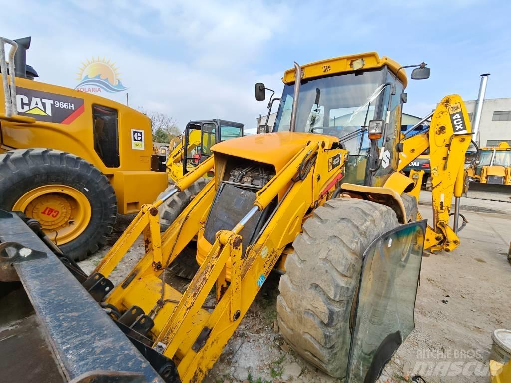 JCB 4 CX Ekskavatori-iekrāvēji
