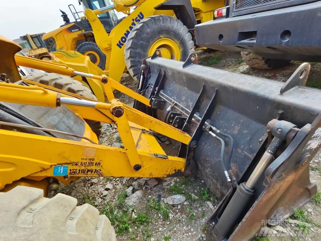 JCB 4 CX Ekskavatori-iekrāvēji