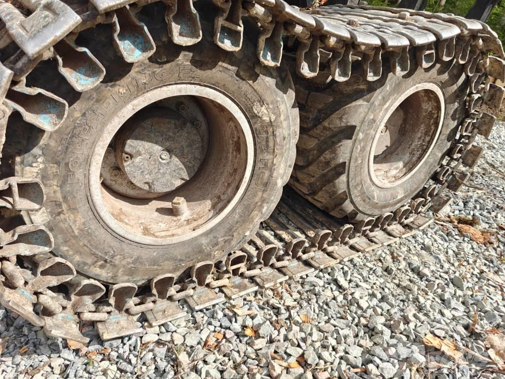 Komatsu 855 Forvarderi