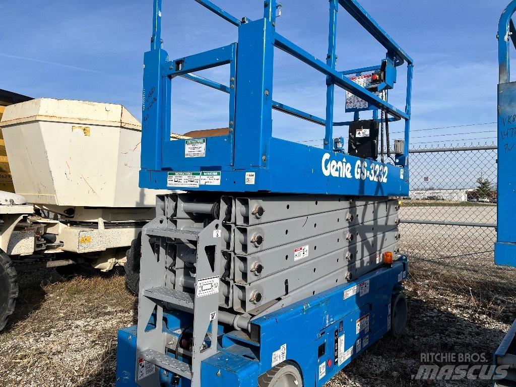 Genie GS 3232 Šķerveida pacēlāji