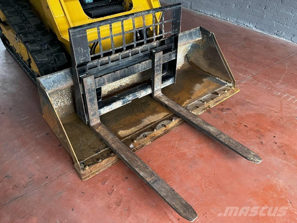 CAT 259 D Lietoti riteņu kompaktiekrāvēji