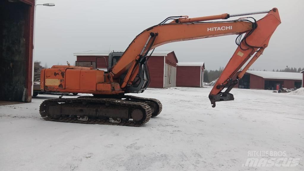 Hitachi EX 200-2 Kāpurķēžu ekskavatori