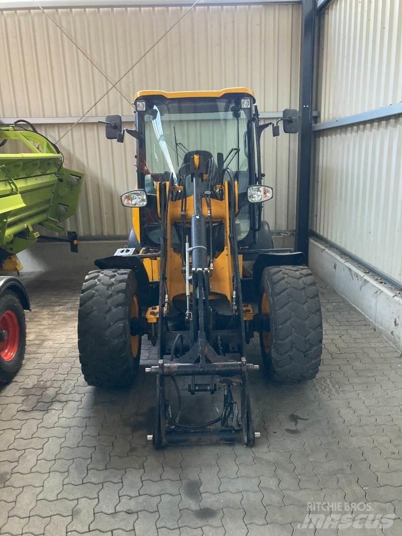 JCB 407 Iekrāvēji uz riteņiem