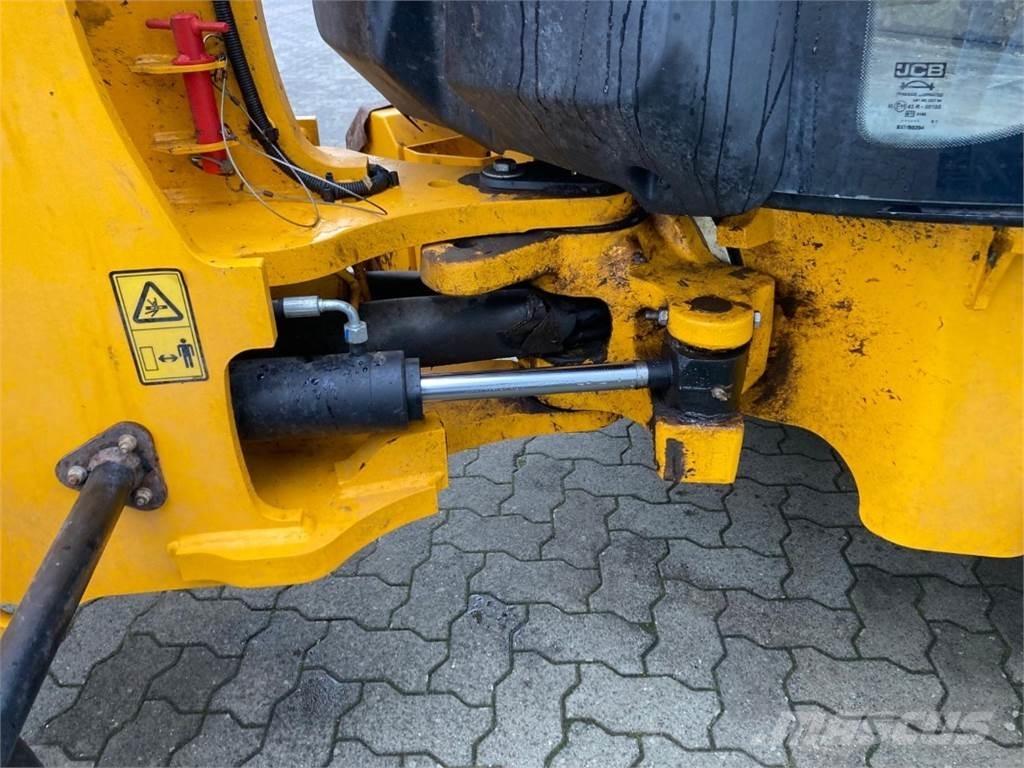 JCB 407 Iekrāvēji uz riteņiem