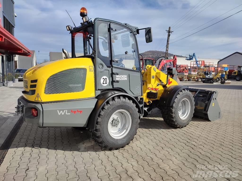 Wacker Neuson WL 44 Iekrāvēji uz riteņiem