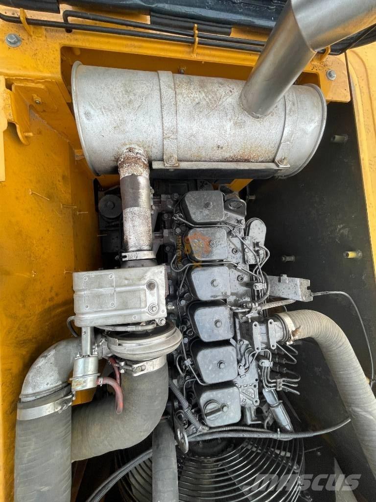 Hyundai 210W-9 Ekskavatori uz riteņiem