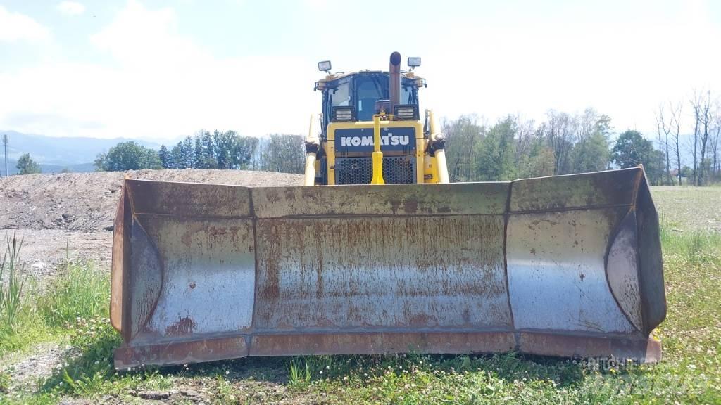 Komatsu D 65 PX-17 Kāpurķēžu buldozeri