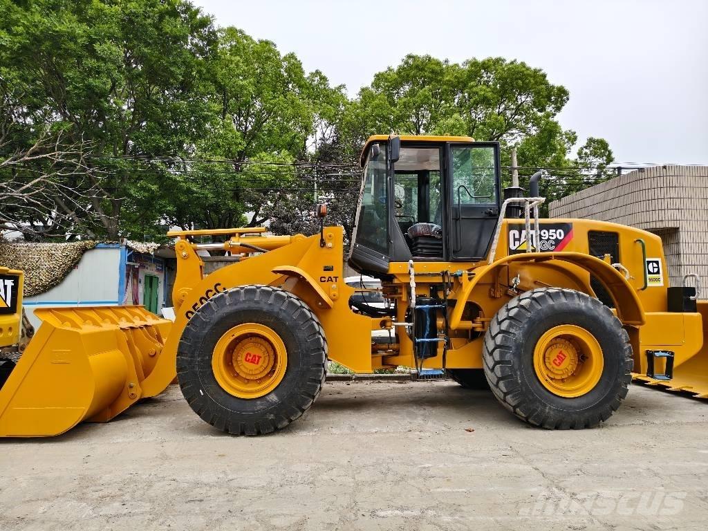 CAT 950 GC Iekrāvēji uz riteņiem