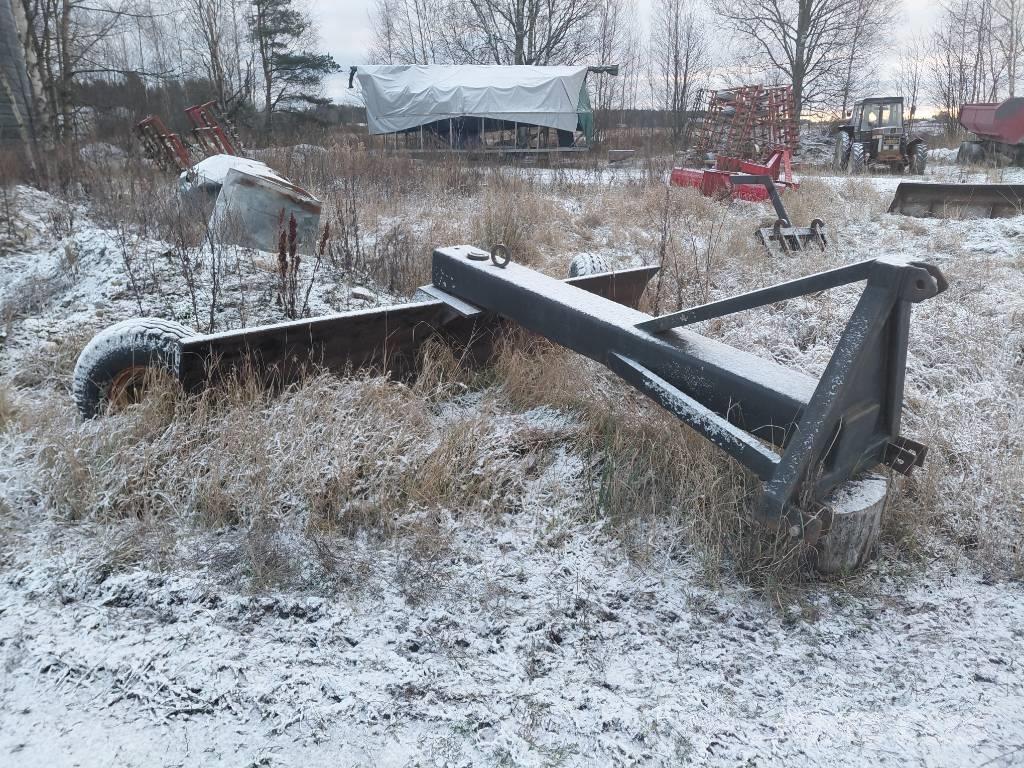  Takalana 300 Cita ceļu uzturēšanas un sniega novākšanas tehnika