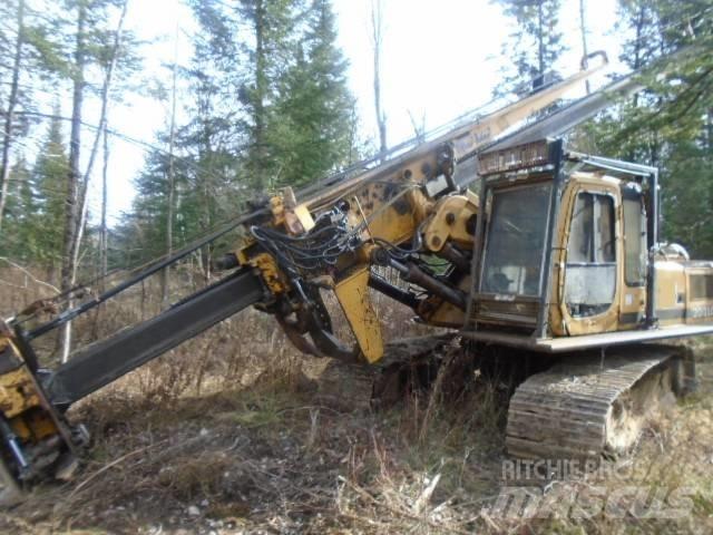 John Deere 200 LC Atzarotāji