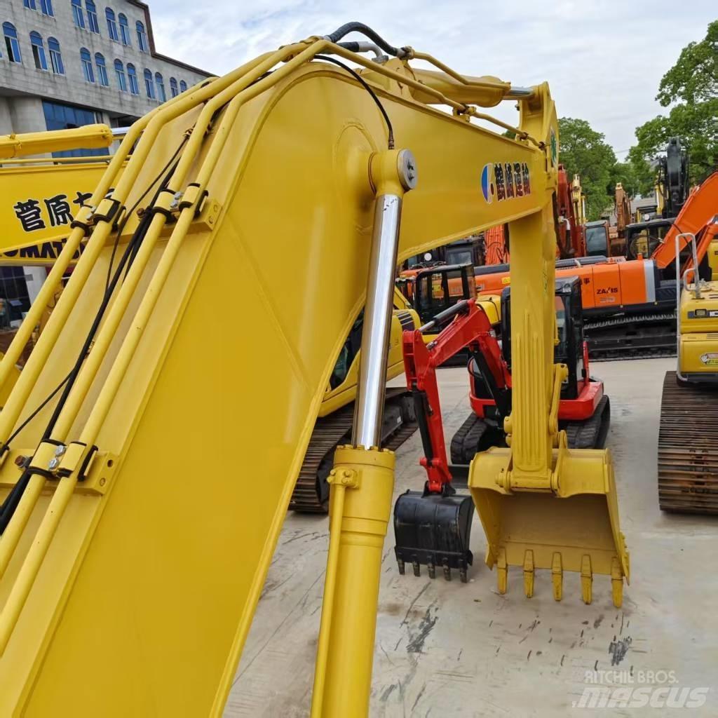 Komatsu PC 220-8 Kāpurķēžu ekskavatori