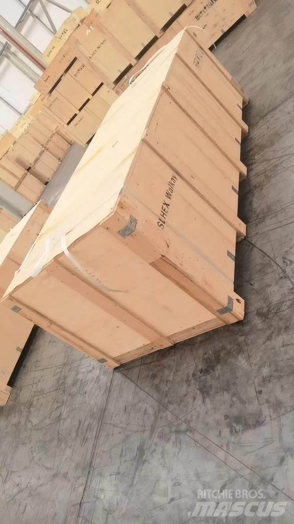 CAT 374 Kāpurķēžu ekskavatori