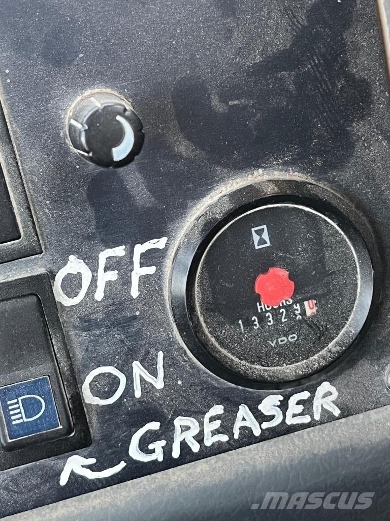 Volvo L 180 E Iekrāvēji uz riteņiem