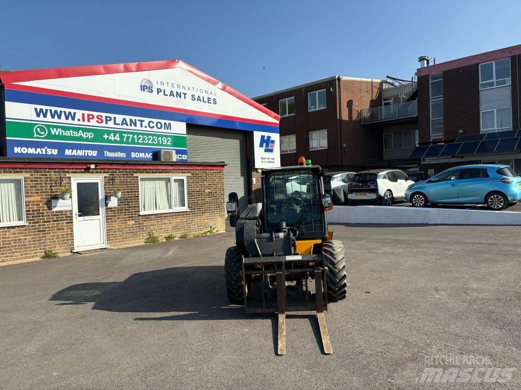 JCB 520-40 Teleskopiskie manipulatori