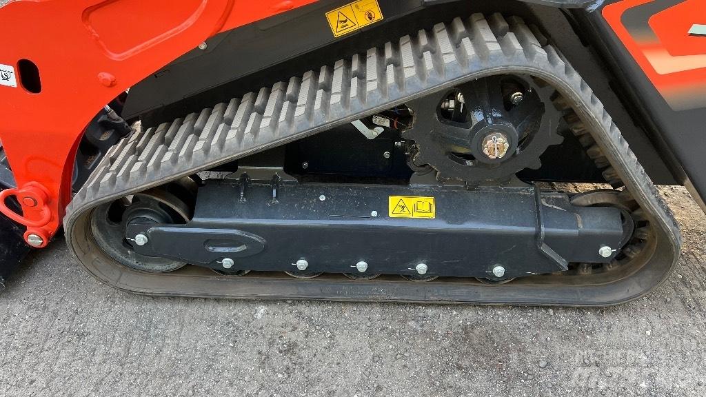 Kubota SCL 1000 Lietoti riteņu kompaktiekrāvēji