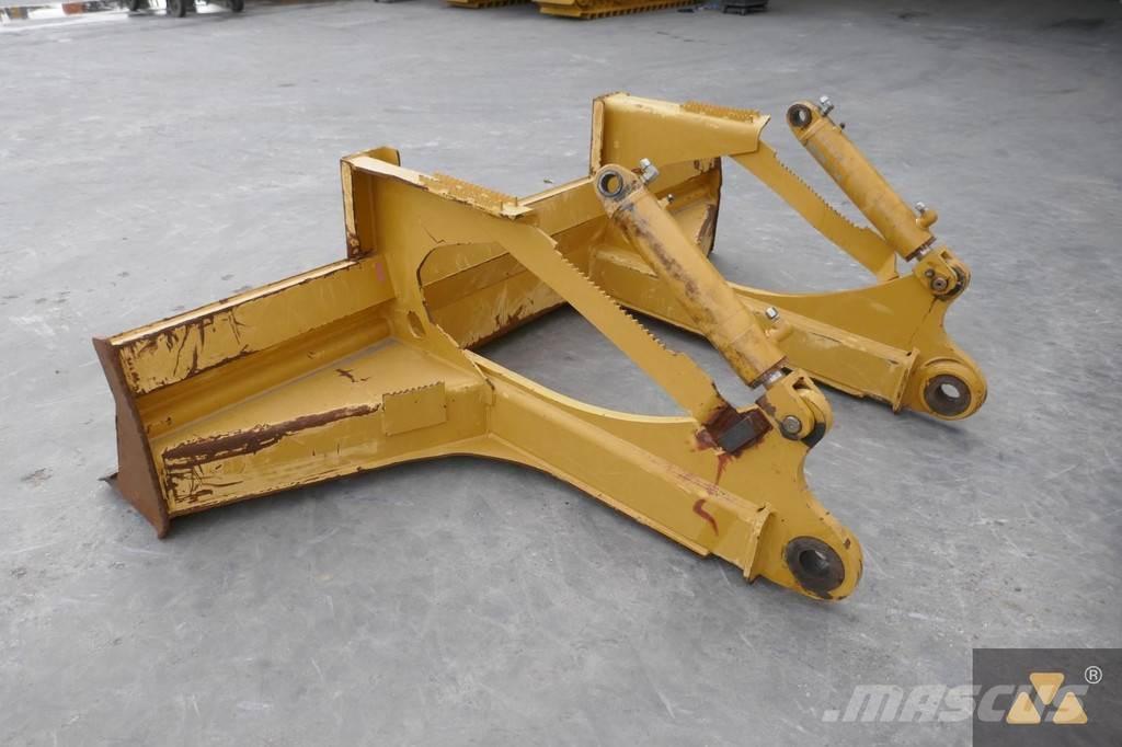 CAT Skidder blade Naži