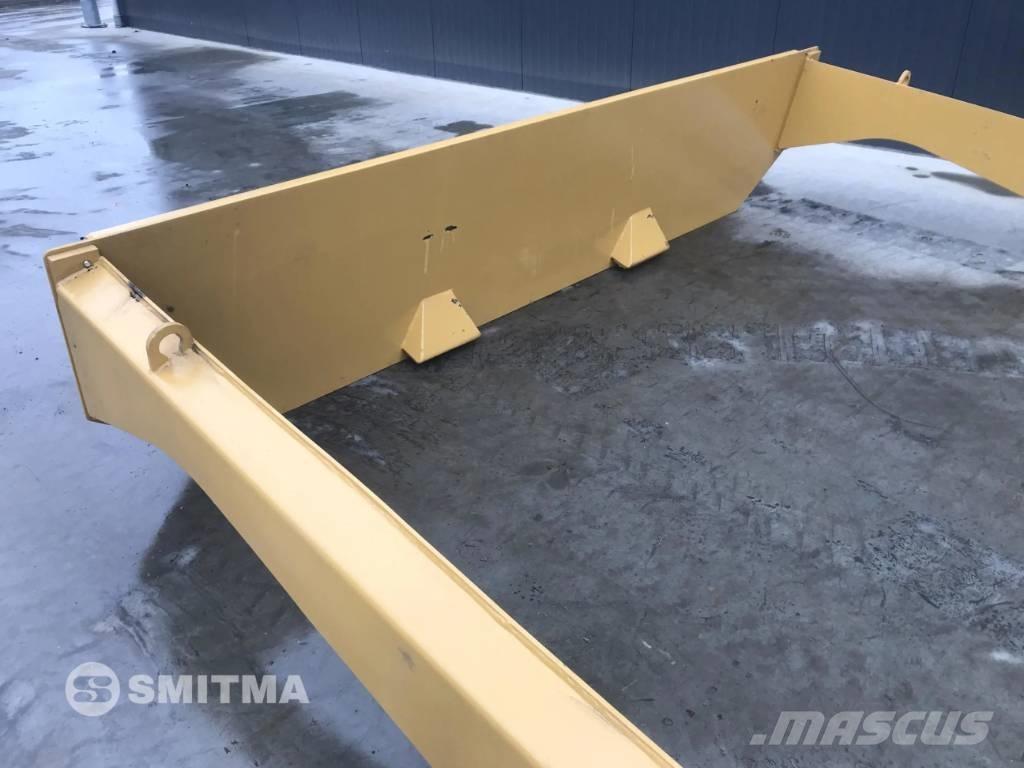 CAT 735B Kravas aizsargi