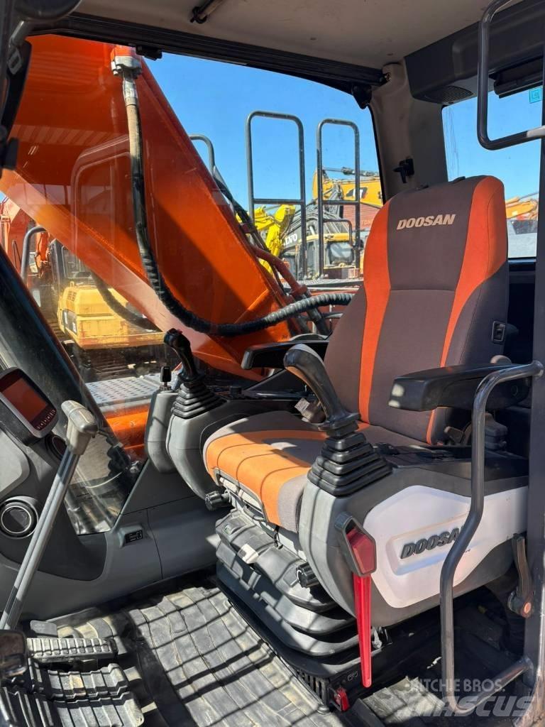 Doosan DX 255 NLC-5 Kāpurķēžu ekskavatori