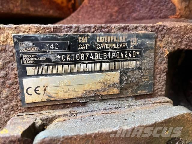 CAT 740 Artikulētie pašizgāzēji