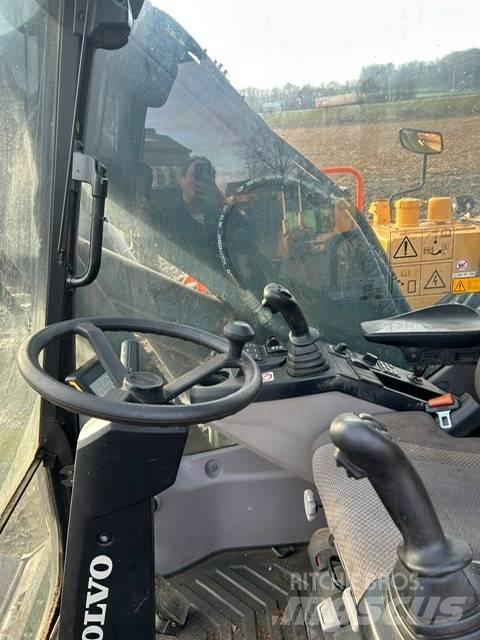 Volvo EW 220 E Ekskavatori uz riteņiem