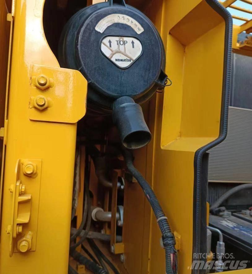 Komatsu PC 160 LC Kāpurķēžu ekskavatori