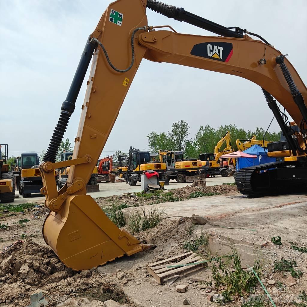 CAT 330D2 Kāpurķēžu ekskavatori