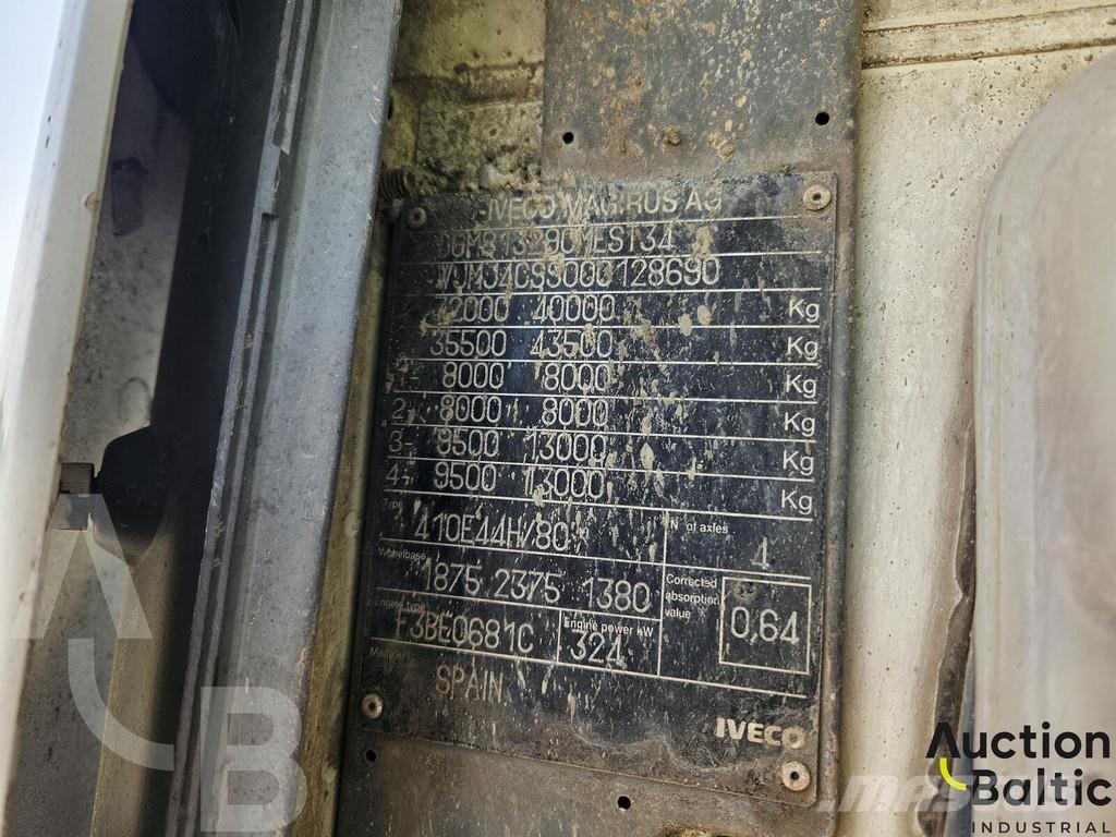 Iveco Magirus Kravas mašīna- betona sūknis