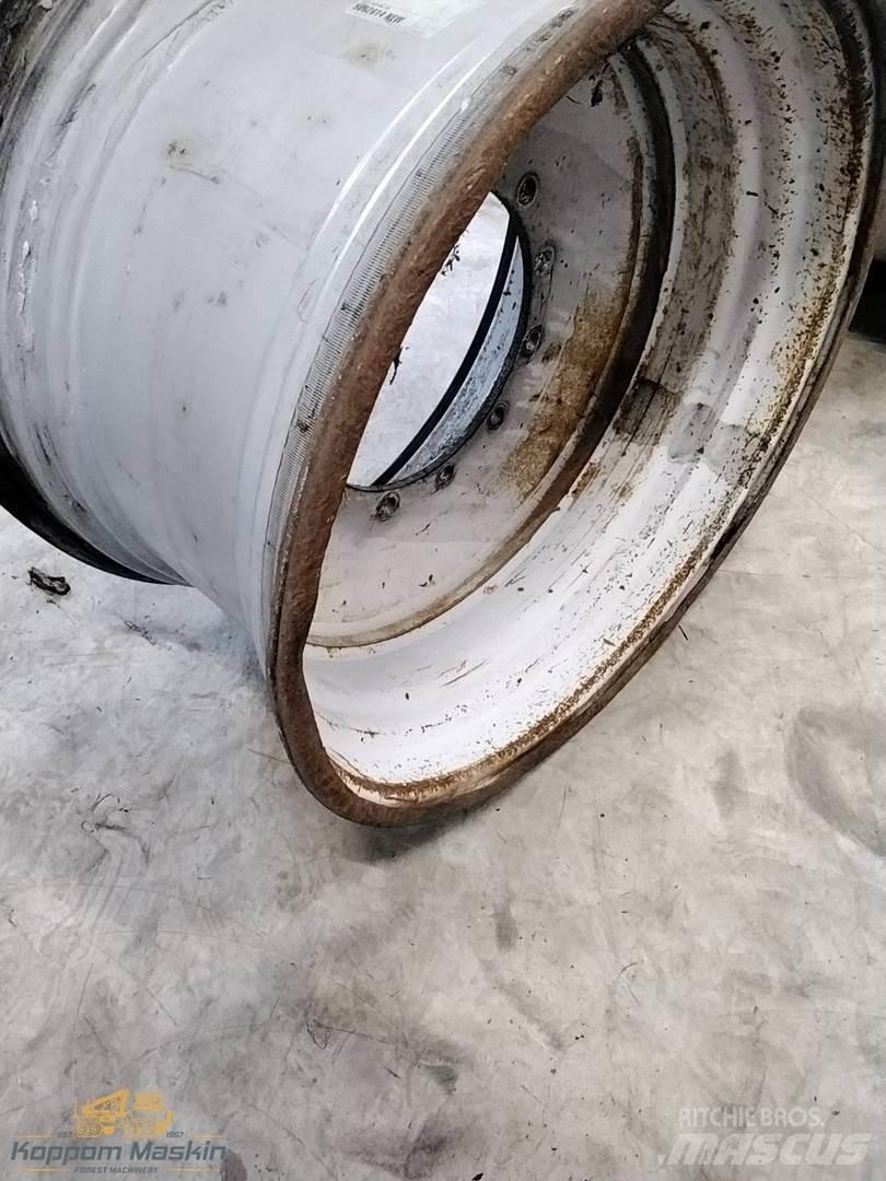 Valmet 901 20x34 Riepas, riteņi un diski