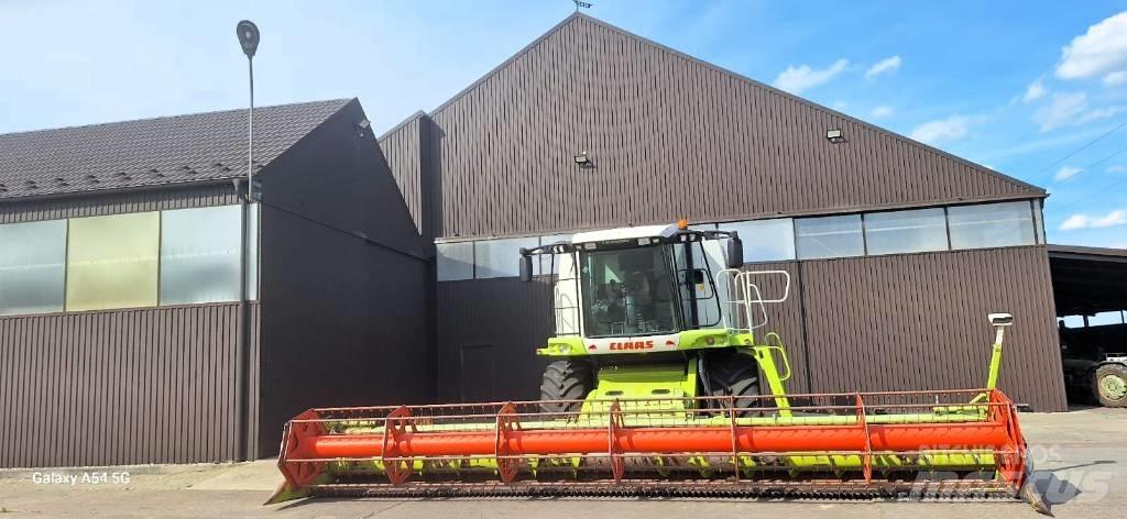 Claas 570 Ražas novākšanas kombaini