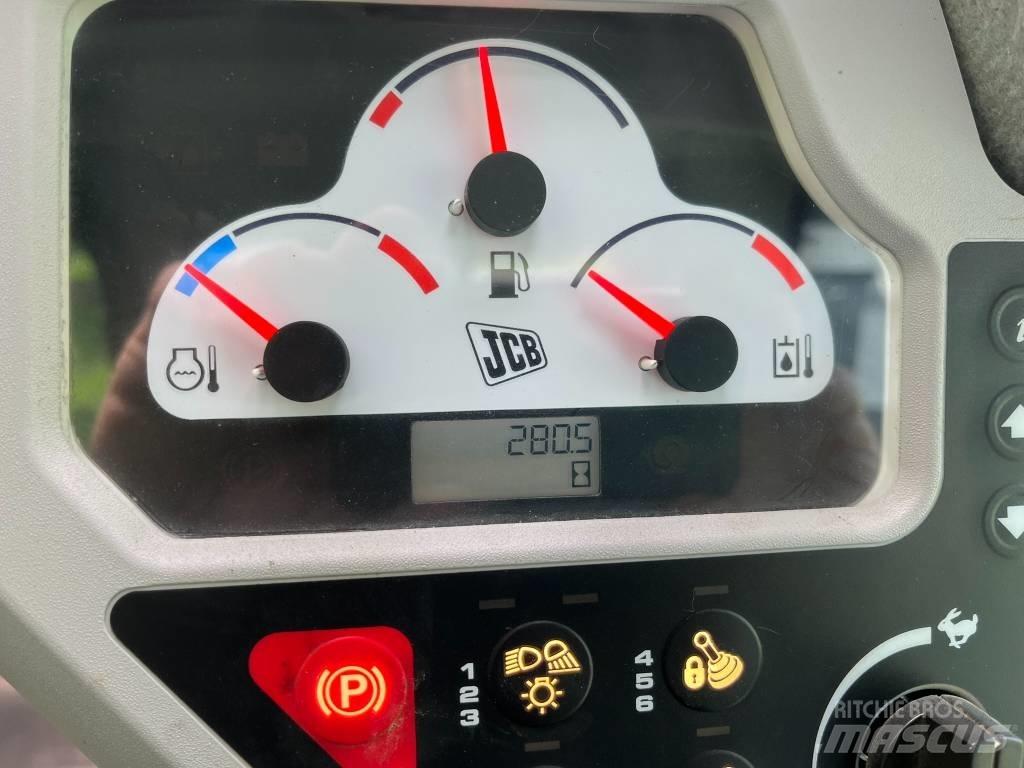 JCB 300 T Lietoti riteņu kompaktiekrāvēji