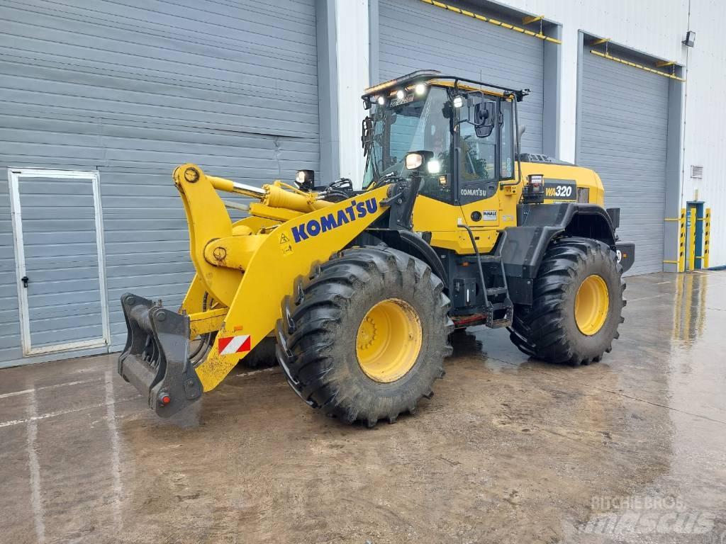 Komatsu WA320-8 Iekrāvēji uz riteņiem