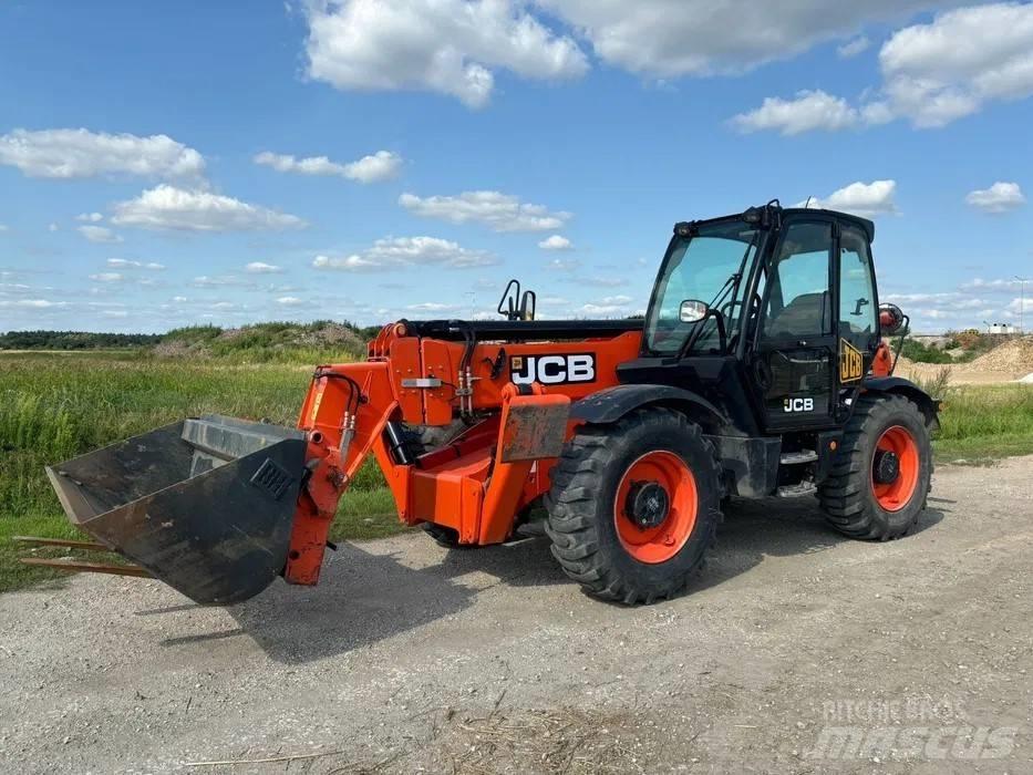 JCB 540-140 Teleskopiskie manipulatori
