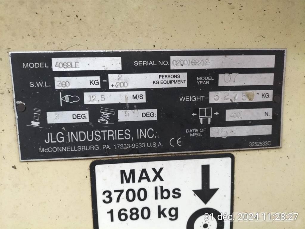 JLG 4069LE Šķerveida pacēlāji
