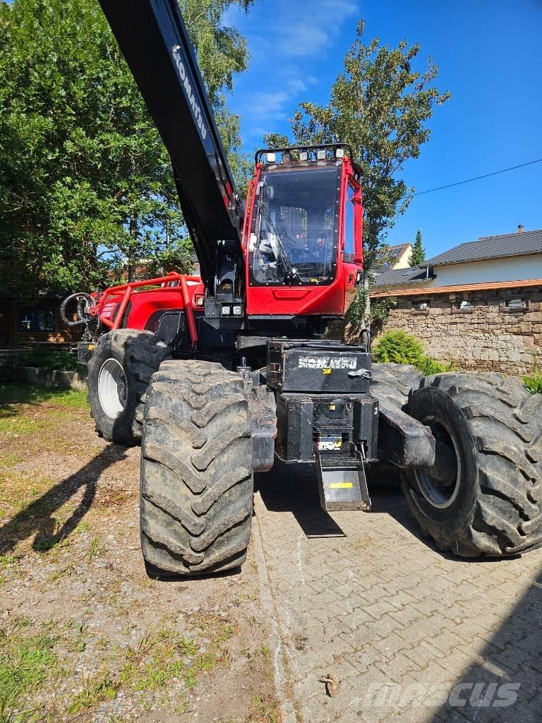 Komatsu 951 Harvesteri