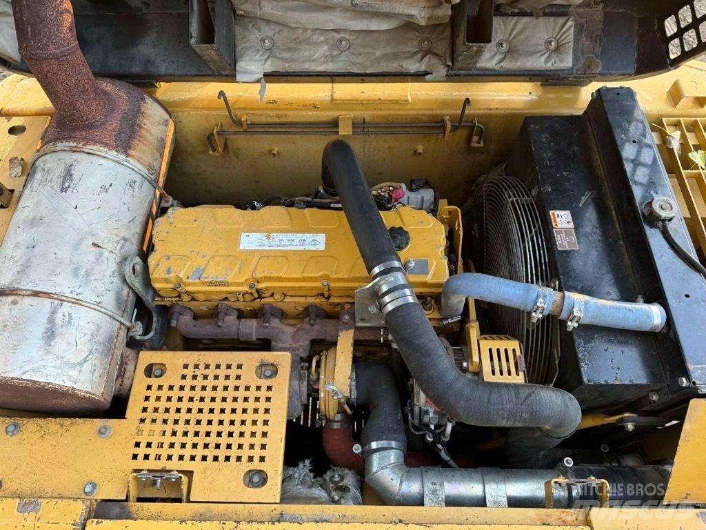 CAT 330CL Kāpurķēžu ekskavatori