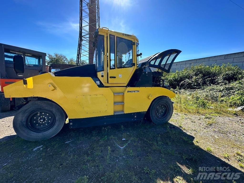 Bomag BW24RH Pneimatiskie veltņi