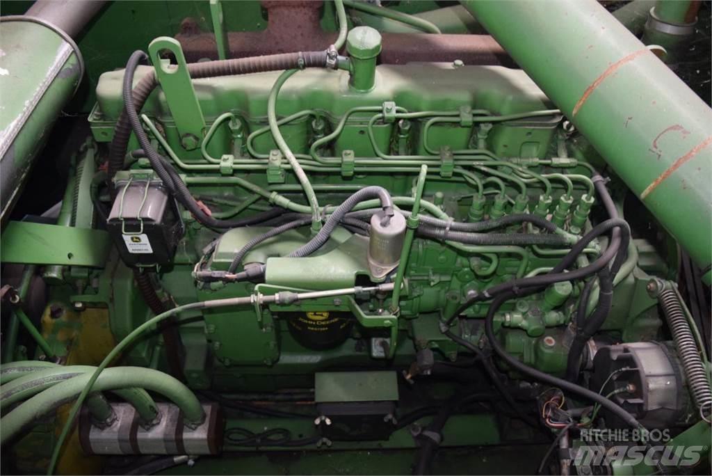John Deere 2066 Ražas novākšanas kombaini