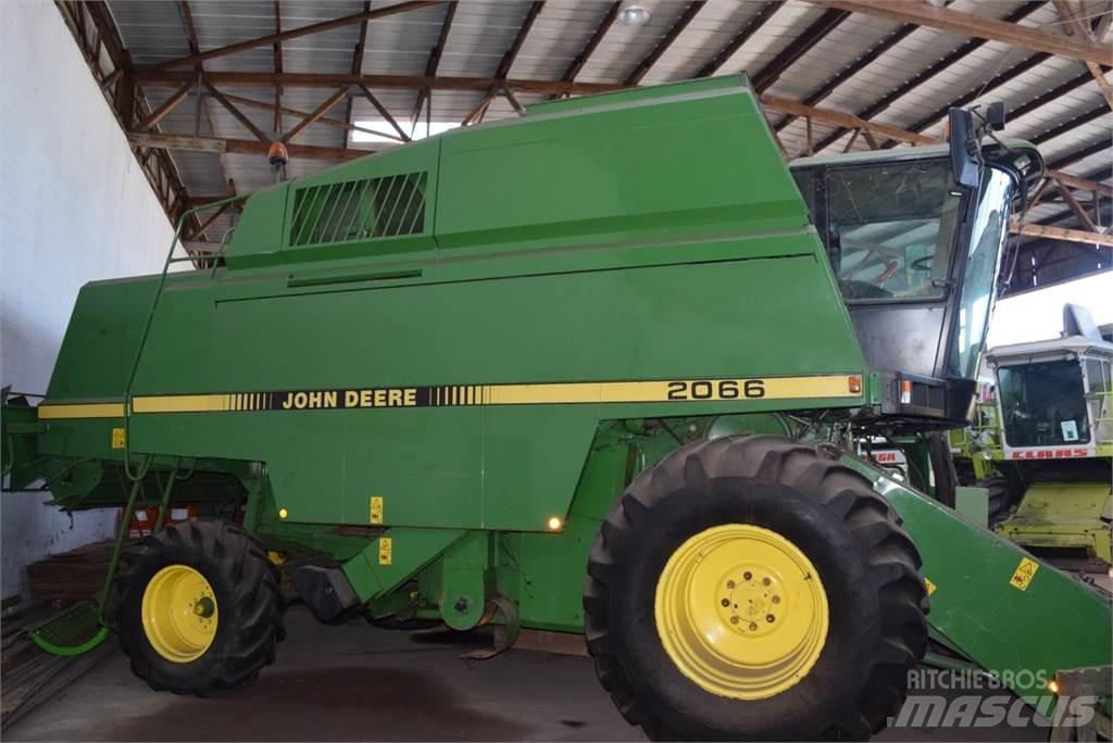 John Deere 2066 Ražas novākšanas kombaini