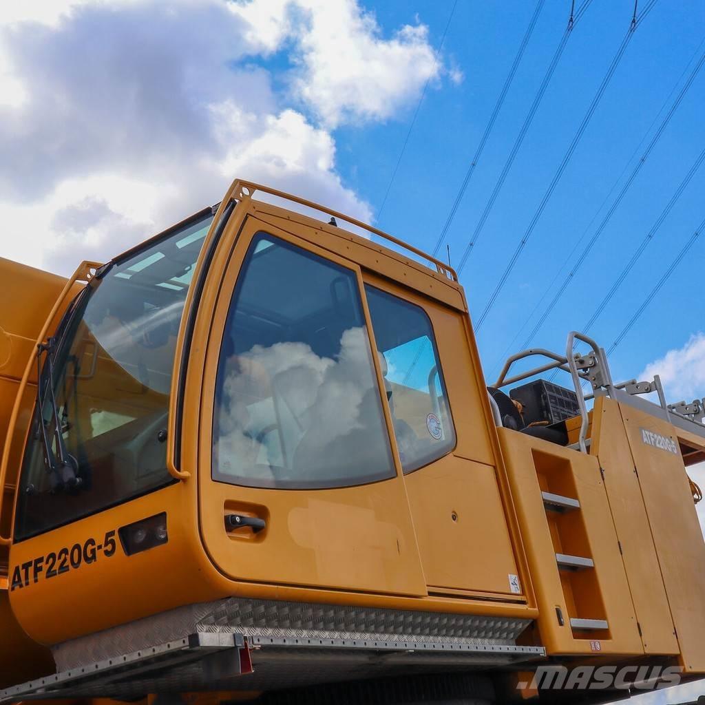 Tadano ATF 220G-5 Visurgājēji celtņi