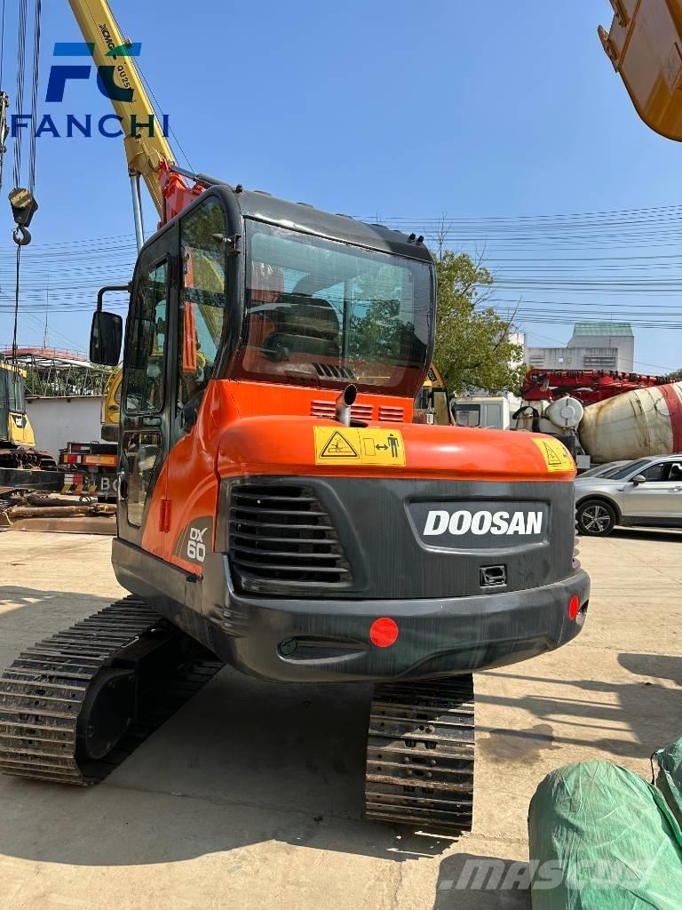 Doosan DX 60-9 C Kāpurķēžu ekskavatori