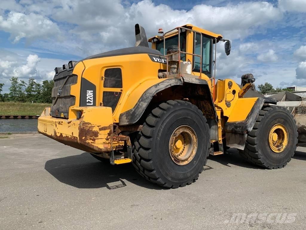 Volvo L 220 H Iekrāvēji uz riteņiem