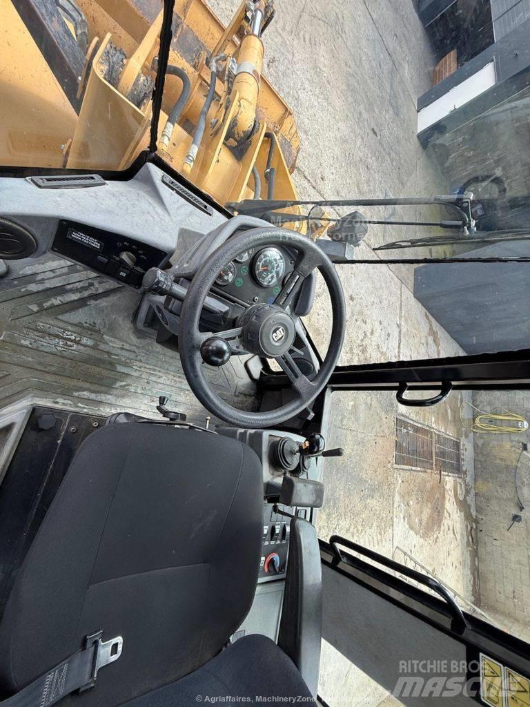 CAT 914G2 Iekrāvēji uz riteņiem