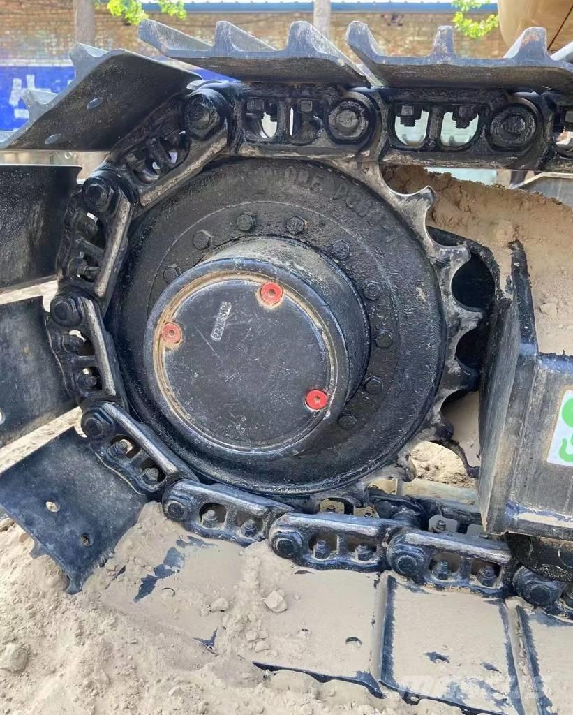 CAT 307 Kāpurķēžu ekskavatori