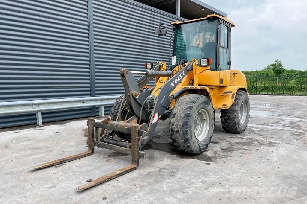 Volvo L 30 ZX Iekrāvēji uz riteņiem