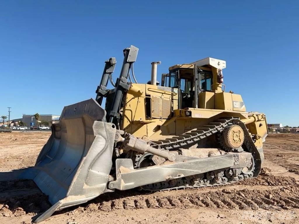 CAT D10R Kāpurķēžu buldozeri
