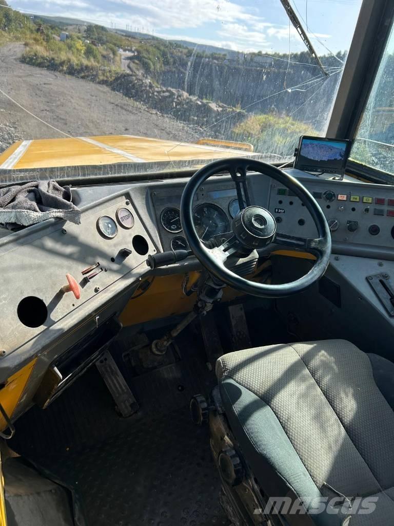 Volvo A 25 C Artikulētie pašizgāzēji