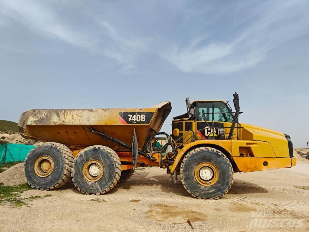 CAT 740B Artikulētie pašizgāzēji