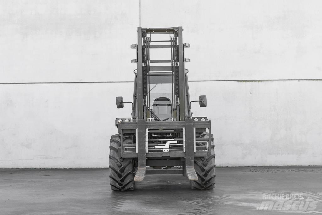 Manitou M 50-4 Tehnika ar dīzeļa dzinēju