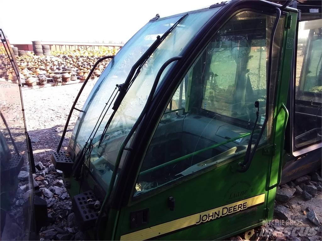 John Deere 1070d Kabīnes un interjers
