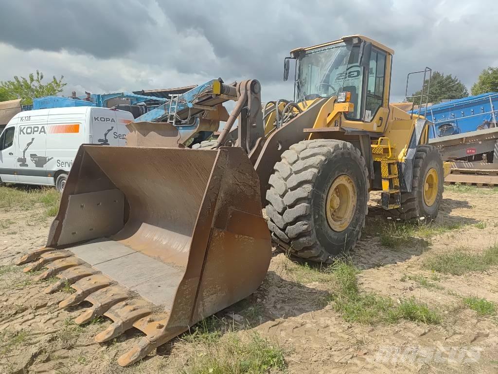 Volvo L 180 F Iekrāvēji uz riteņiem